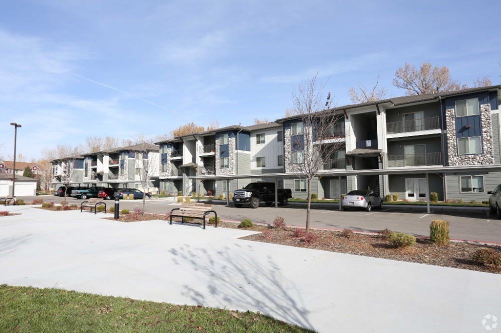 503 E 50Th St - Photo 2 of 15