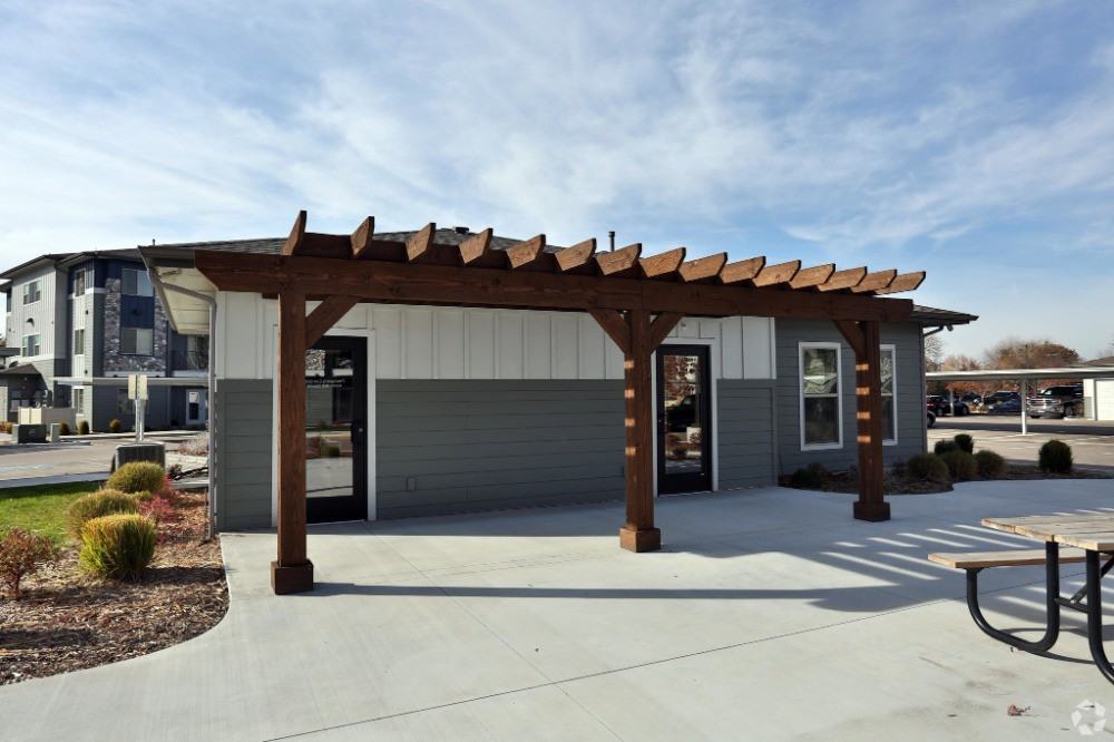 503 E 50Th St - Photo 3 of 15