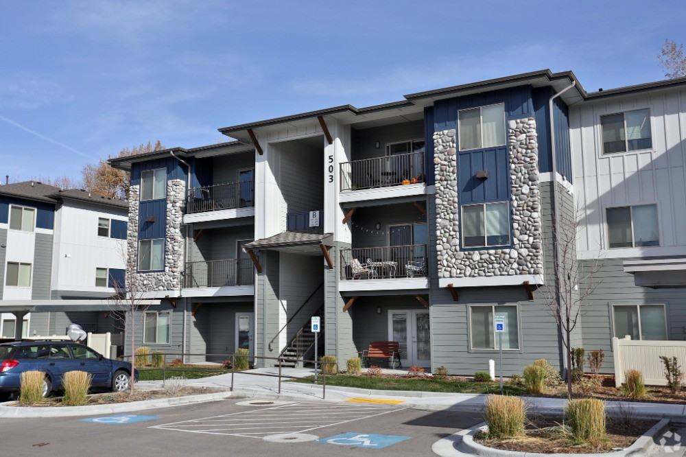 503 E 50Th St - Photo 4 of 15