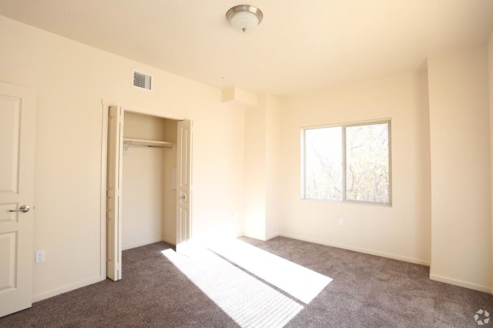 503 E 50Th St - Photo 6 of 15