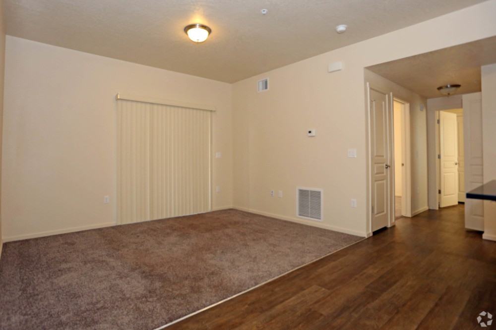 503 E 50Th St - Photo 7 of 15