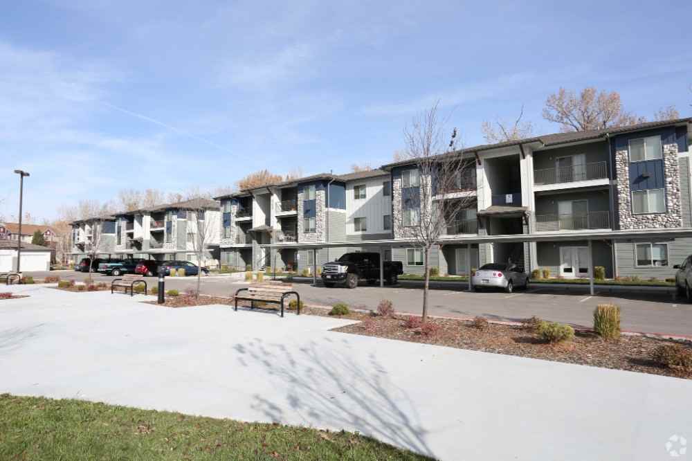 515 E 50Th St - Photo 5 of 18