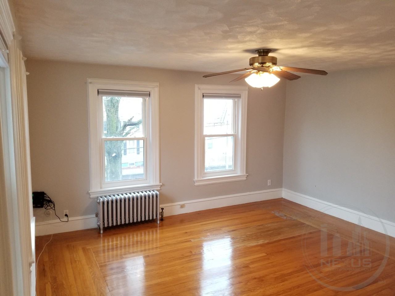 37 Grove St - Photo 3 of 12