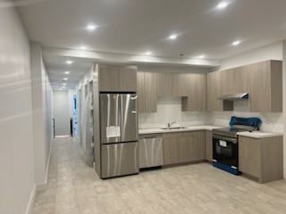 Dufferin St & Dupont St #B