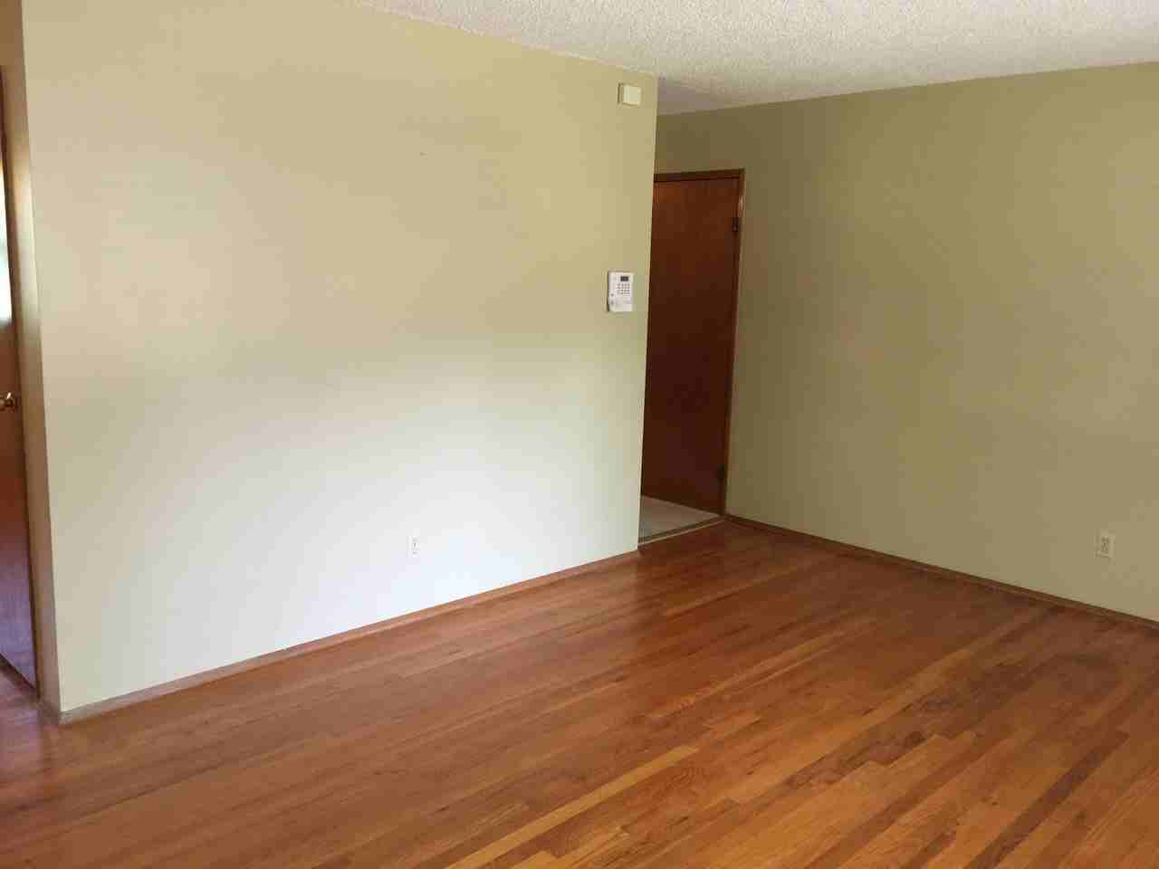 6806 E 100 Terrace - Photo 3 of 20
