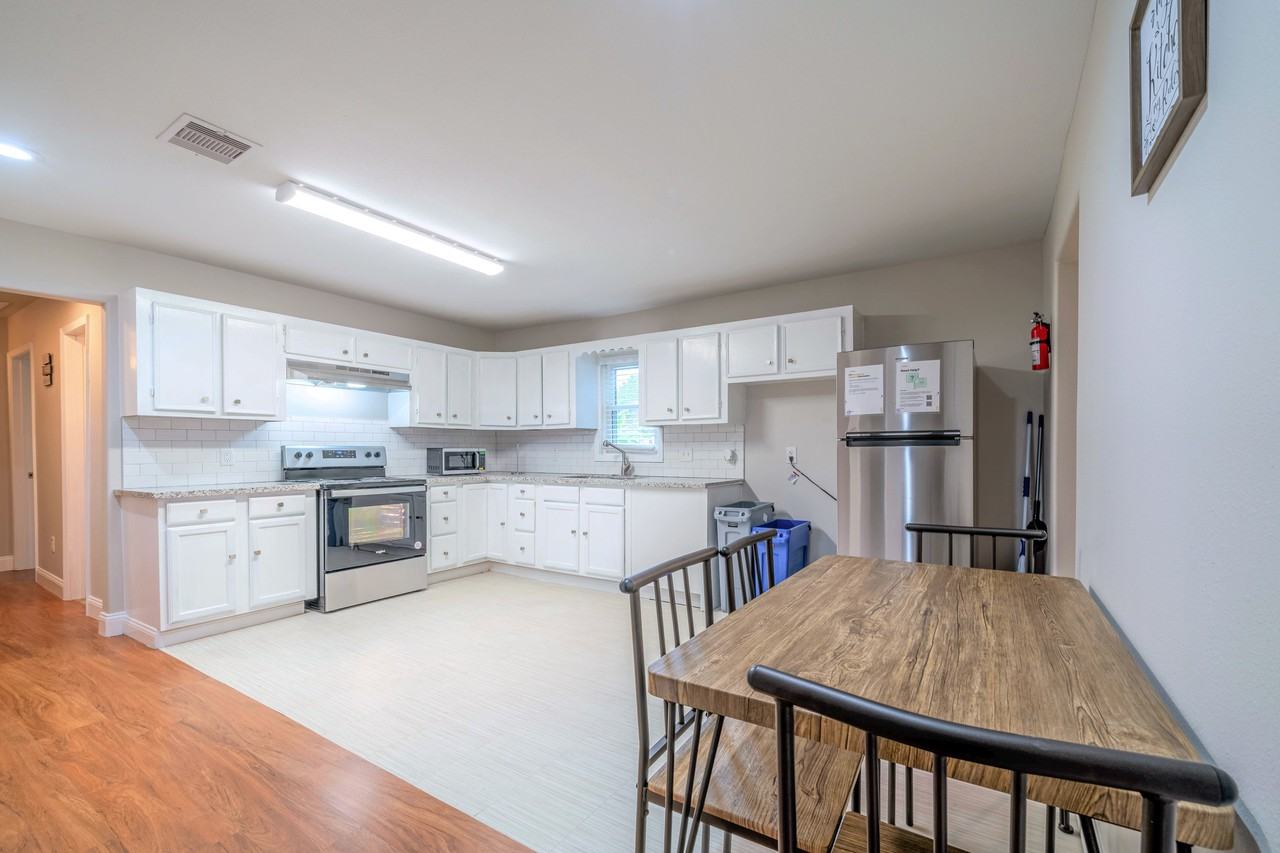 Randolph St - Photo 2 of 14