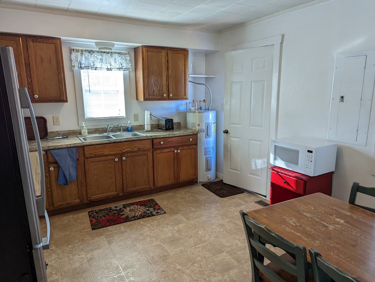 2351 Red Lane Rd - Photo 3 of 11