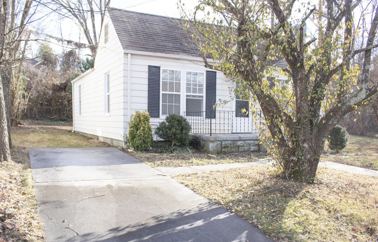 4032 Walker Blvd - Photo 3 of 28
