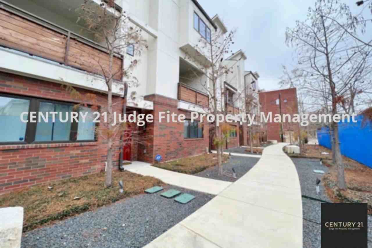 317 College Ave - Photo 2 of 23