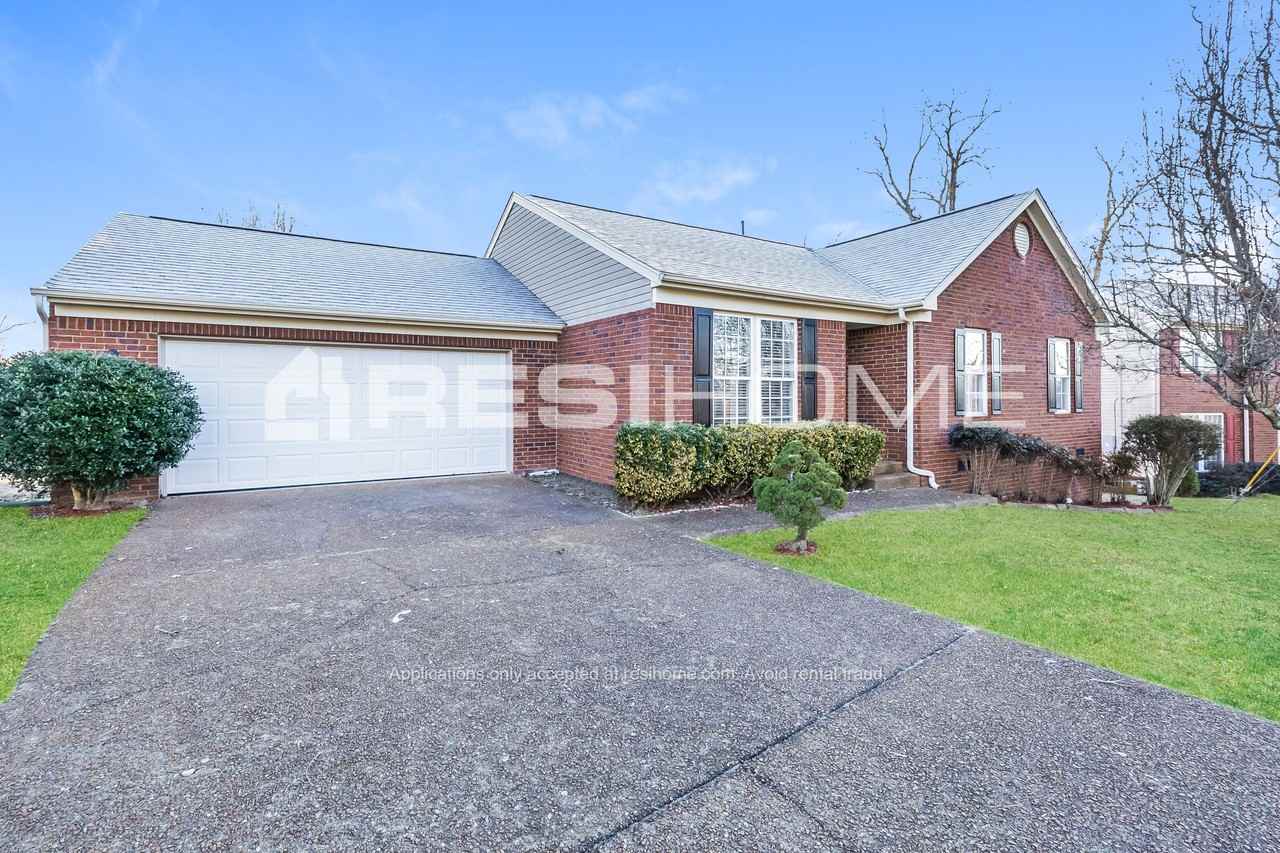 2520 Bayview Dr - Photo 3 of 17