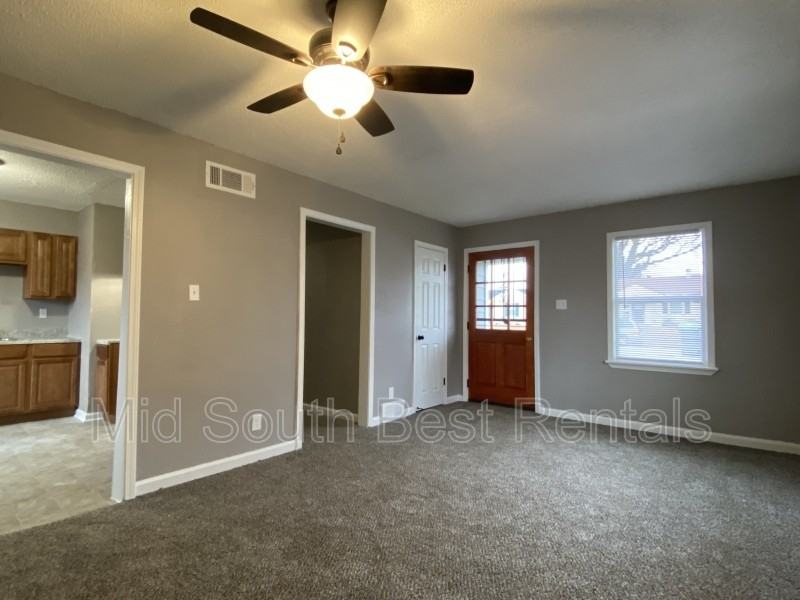 471 Jenson Rd - Photo 2 of 8