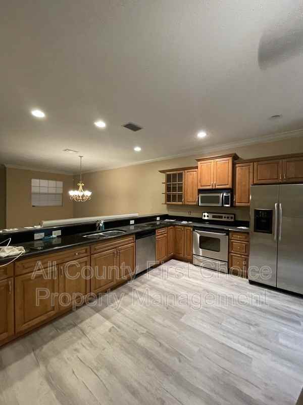 9718 Taylor Rose Ln - Photo 3 of 26