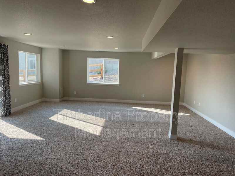 10336 Odin Dr - Photo 5 of 31