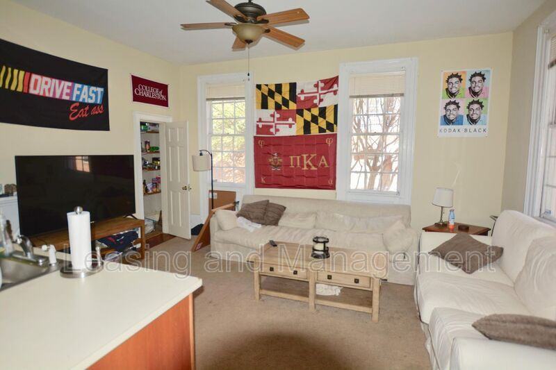 17 Coming St #A - Photo 3 of 8