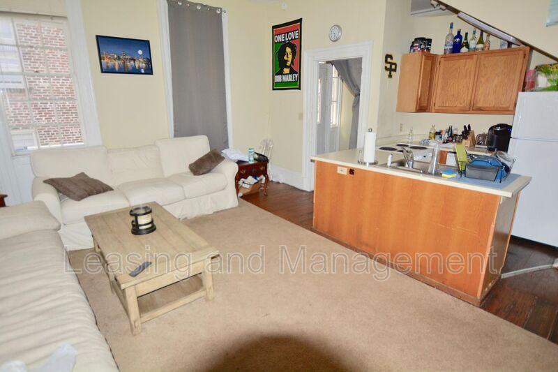 17 Coming St #A - Photo 4 of 8