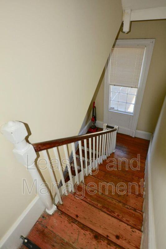 17 Coming St #A - Photo 7 of 8