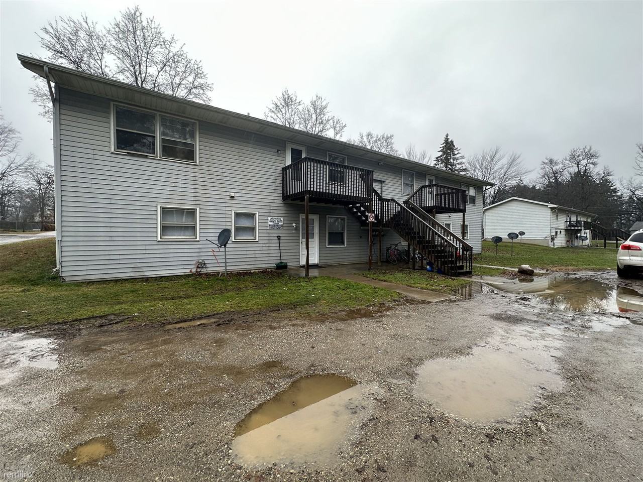 117 John St - Photo 3 of 4