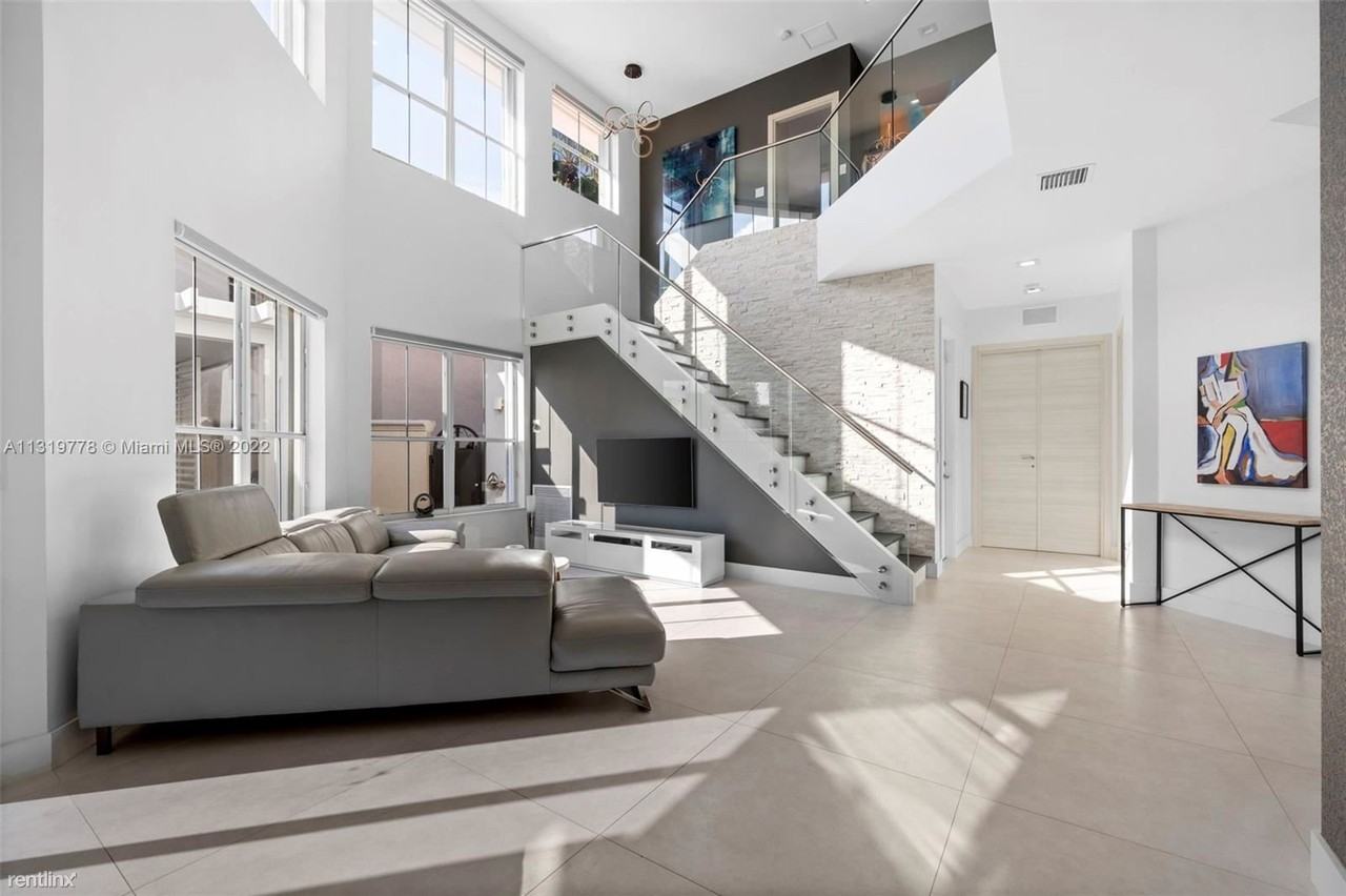 1549 Breakwater Ter #1549 - Photo 2 of 23