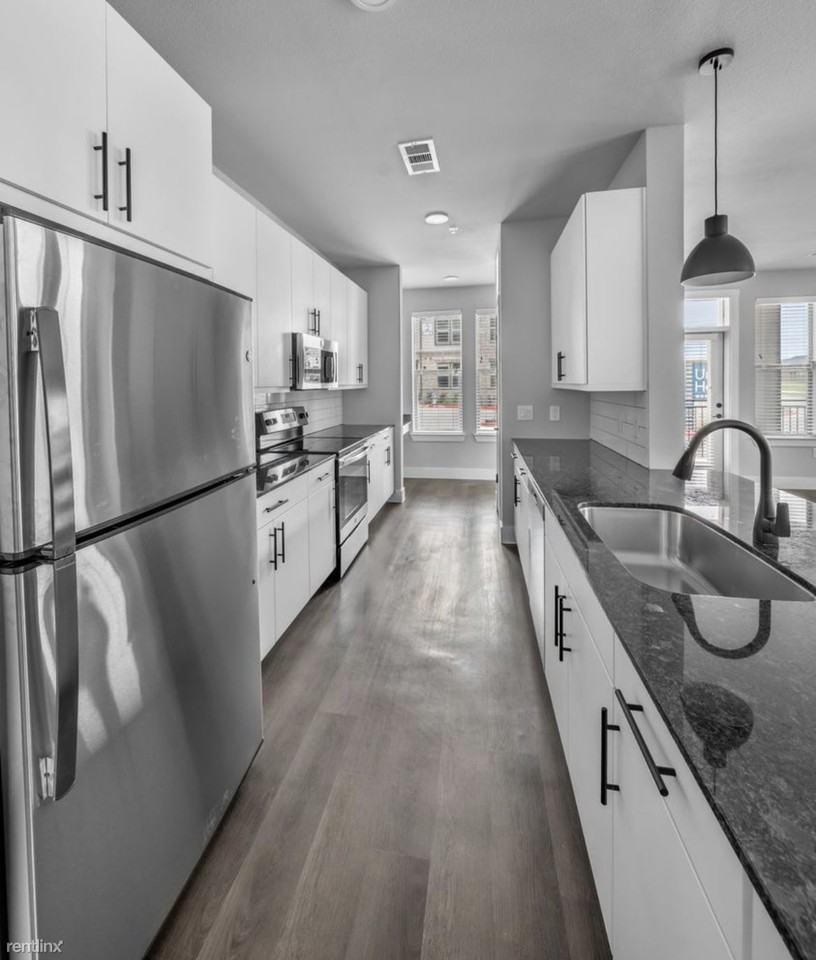 26777 E University Dr. - Photo 2 of 7