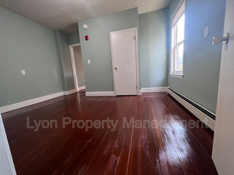 200 Benefit St #1F - Photo 2 of 10