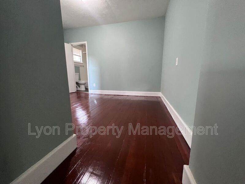 200 Benefit St #1F - Photo 3 of 10