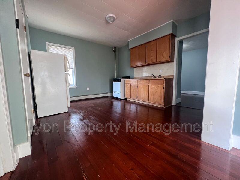 200 Benefit St #1F - Photo 5 of 10