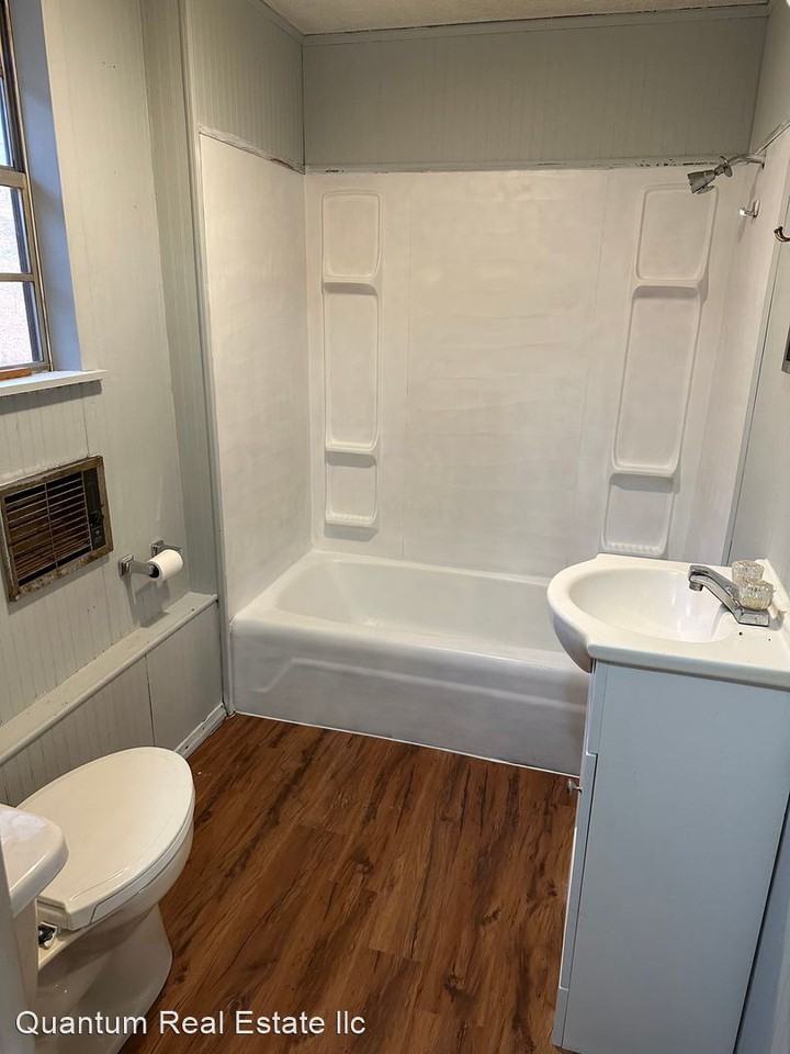 17237 HWY 71 N. - Photo 2 of 8