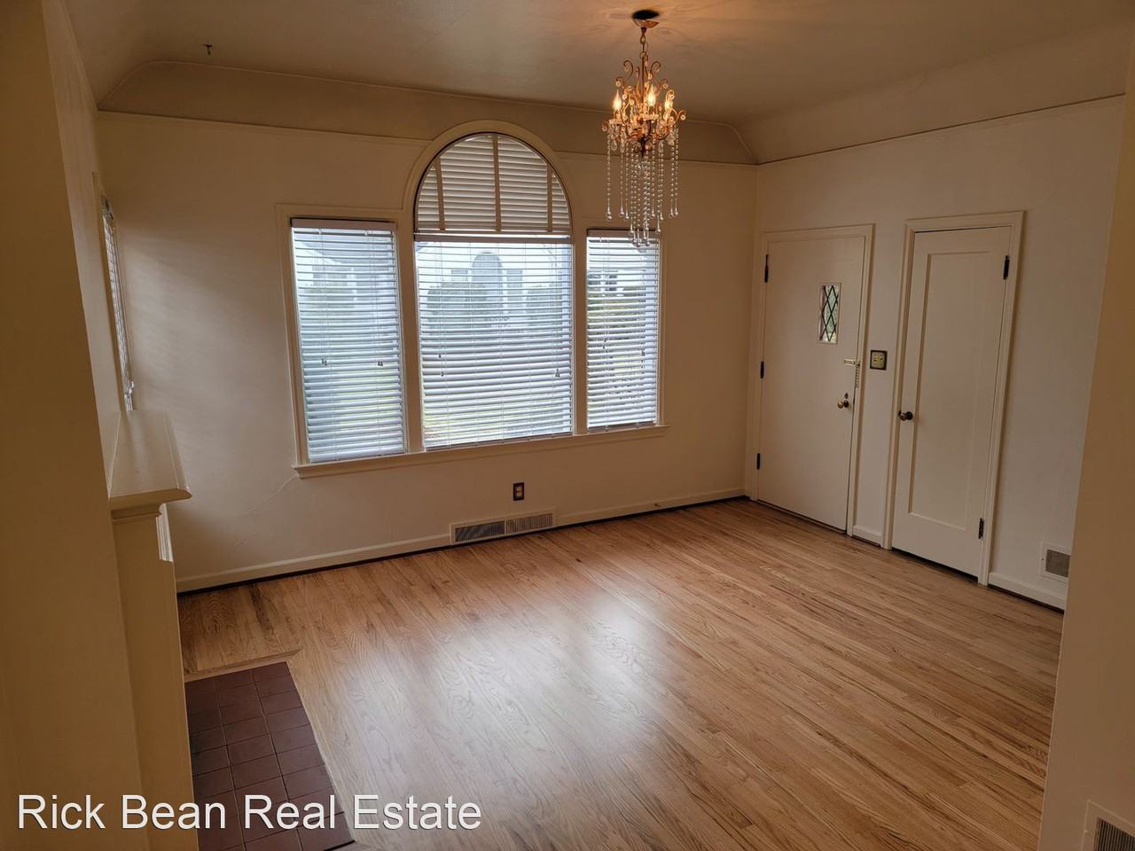 4325 NE Halsey Street - Photo 2 of 18