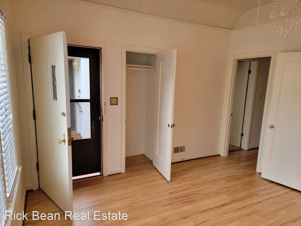 4325 NE Halsey Street - Photo 3 of 18