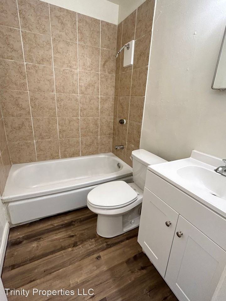 3347 Sw Brendan Ave - Photo 3 of 10