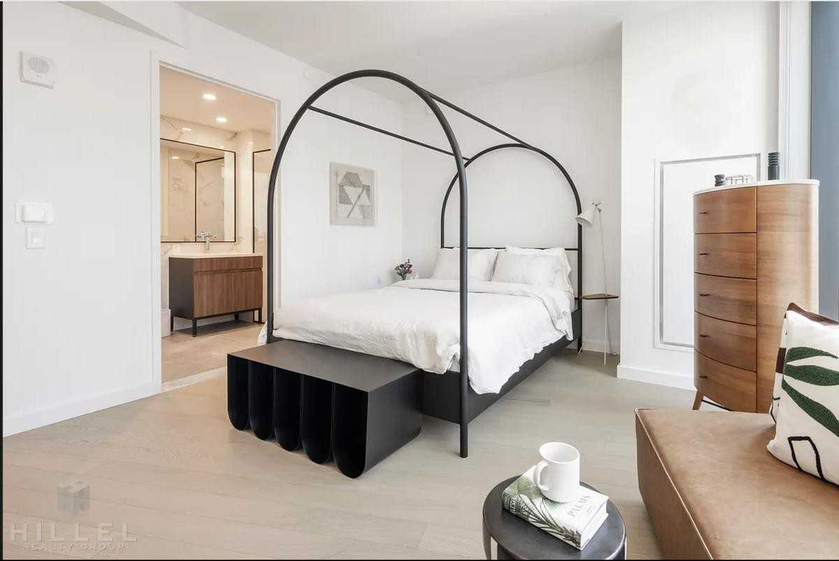 Willoughby St #18B - Photo 2 of 12