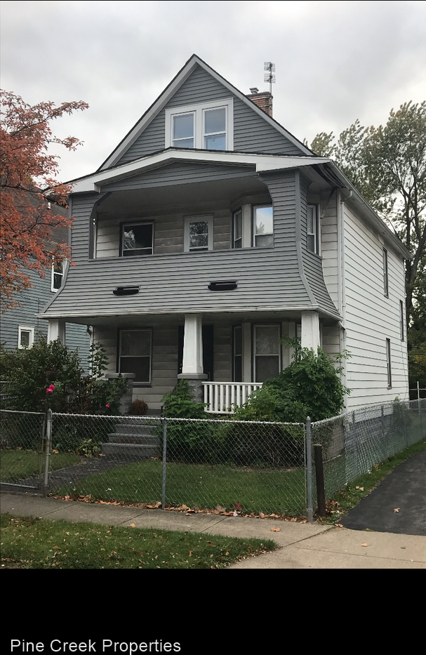 2814 E. 118th St. - Photo 2 of 9