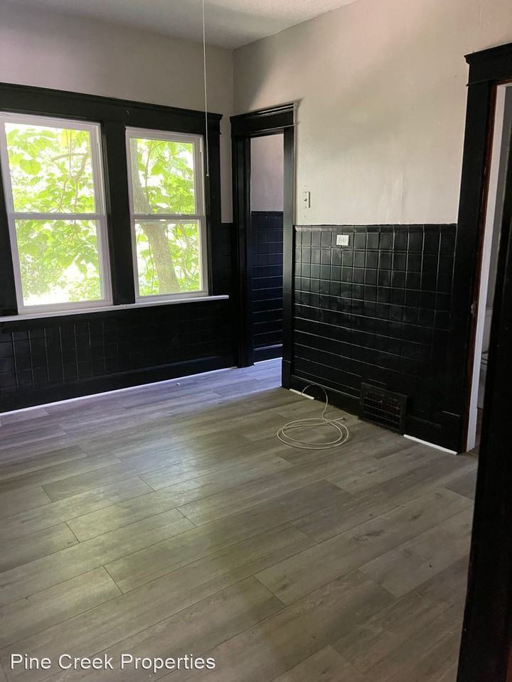 3002 E. 130th Street - Photo 2 of 8