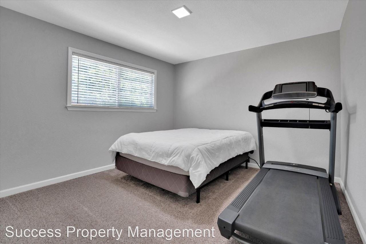 2417 Andre Ln - Photo 3 of 12