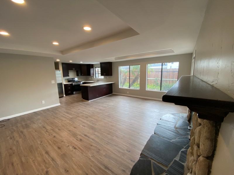 1806 Soto St - Photo 4 of 19