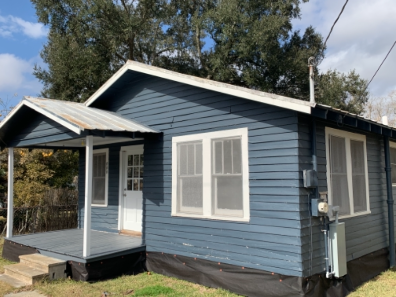 911 E Ash St - Photo 2 of 10