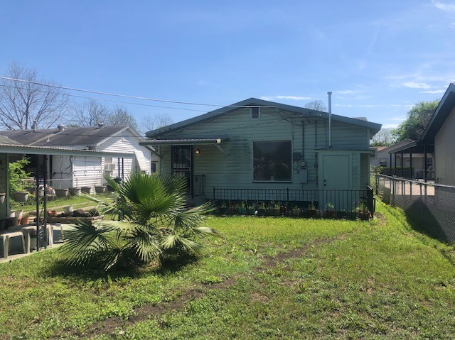 231 Wilcox Ave - Photo 4 of 8