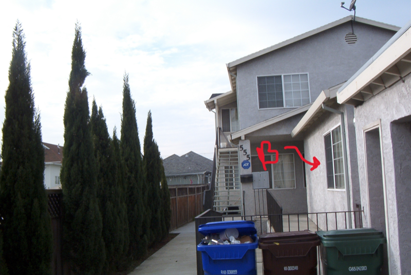 555 Harbour Way #B - Photo 2 of 8