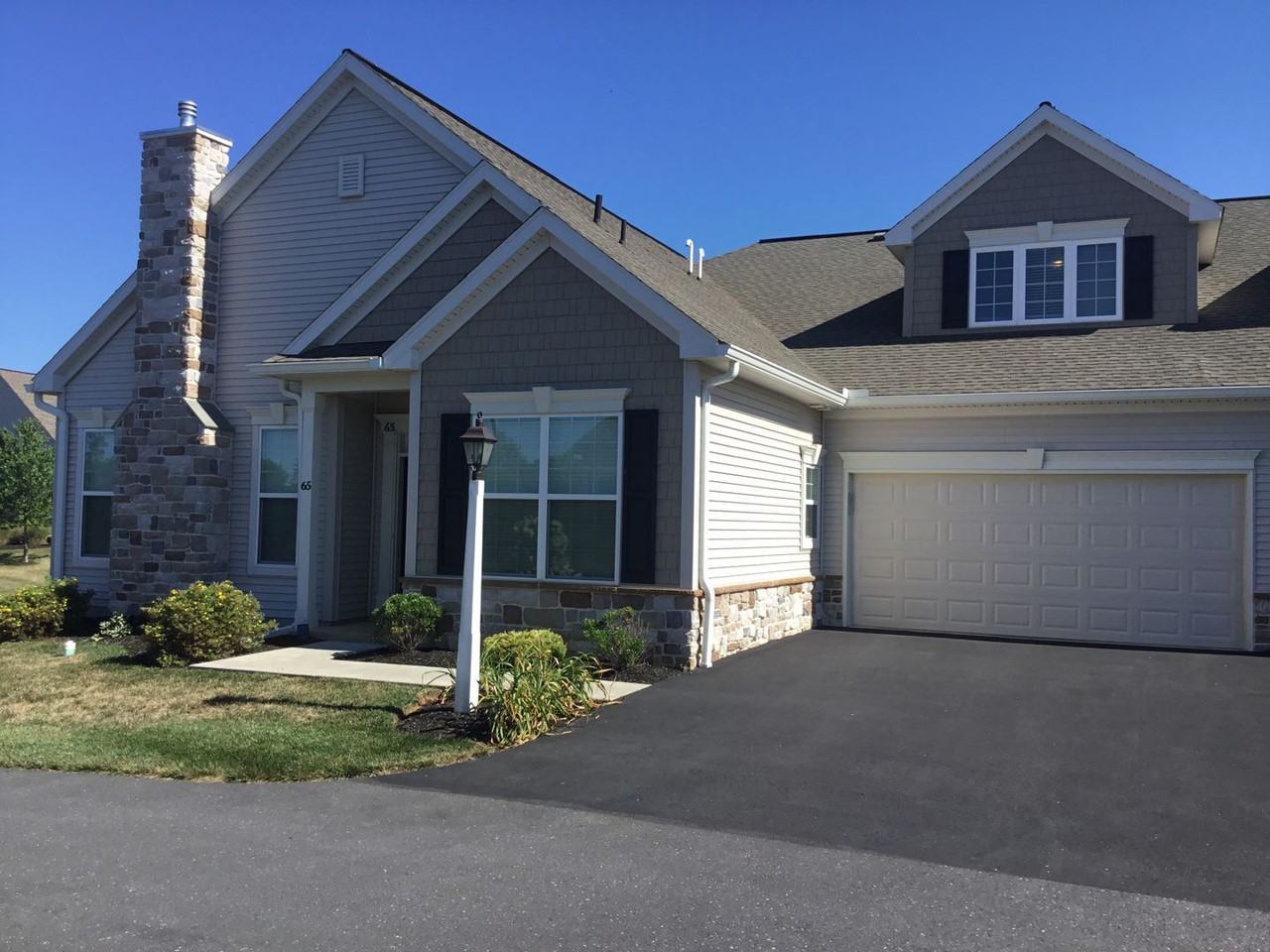 65 Kerry Ct - Photo 2 of 17