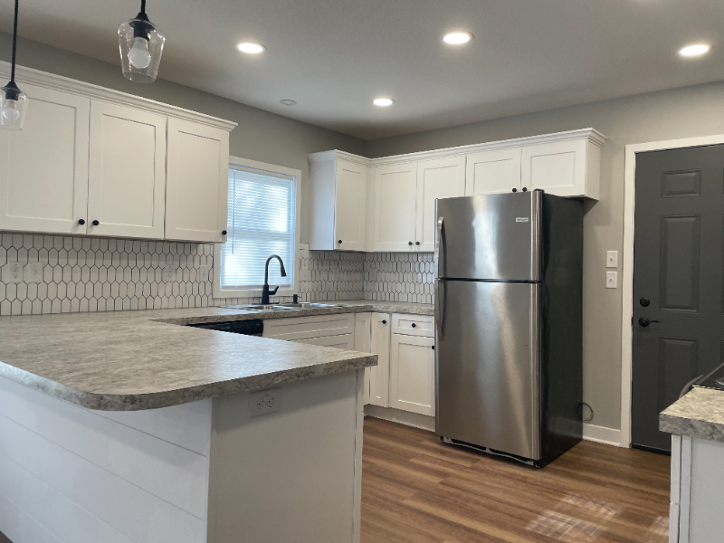 1722 South Grand Avenue - Photo 4 of 24