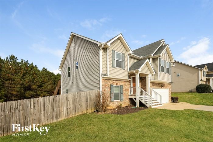 28 Clover Dr - Photo 2 of 15
