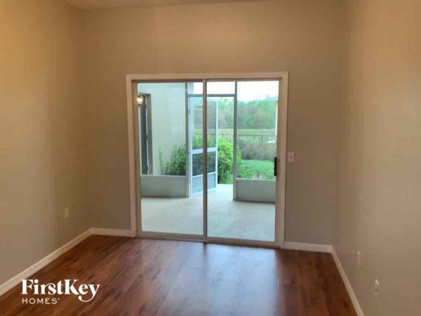 8314 Greystone Dr - Photo 2 of 10