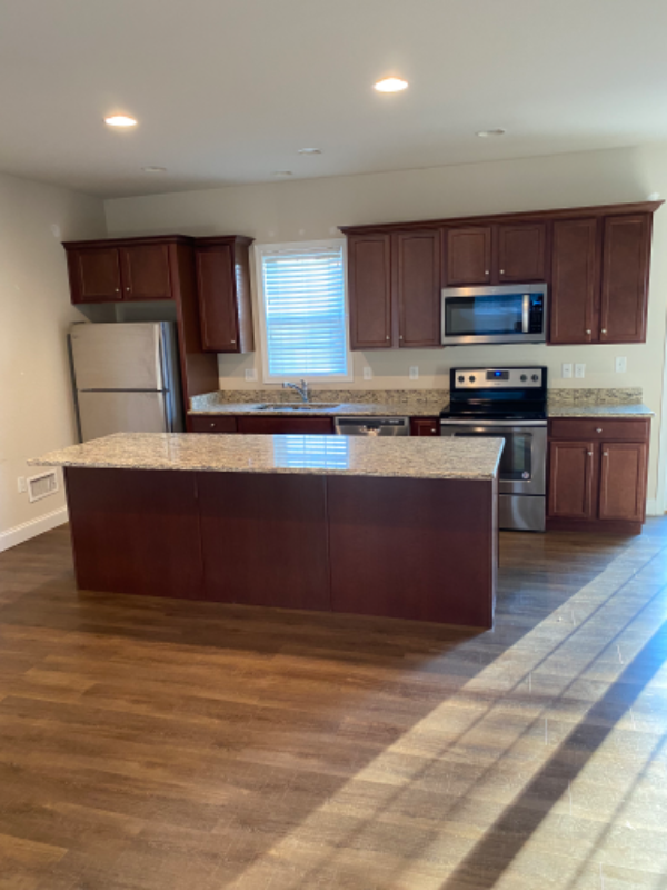 242 Broad St - Photo 2 of 22