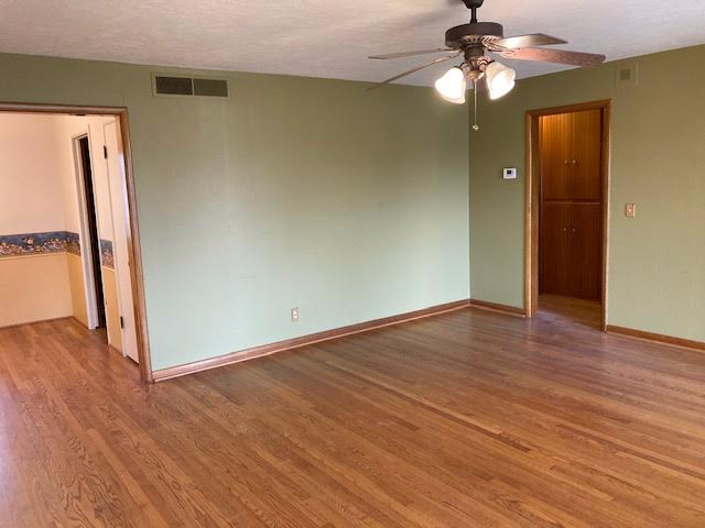 2629 Nw 49th St - Photo 3 of 7