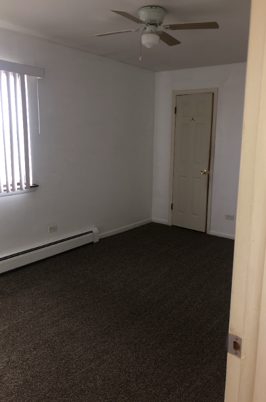 3913 W 124th Pl - Photo 4 of 8