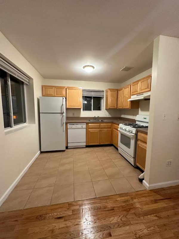 1309 Vreeland Ave - Photo 2 of 5