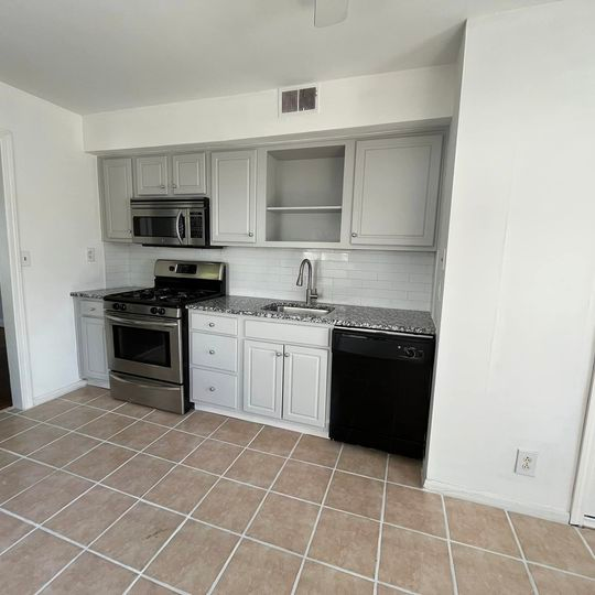 3824 Staebler Ave - Photo 4 of 12