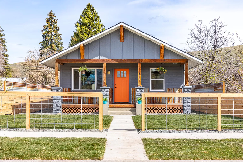 924 Turner St - Photo 3 of 28