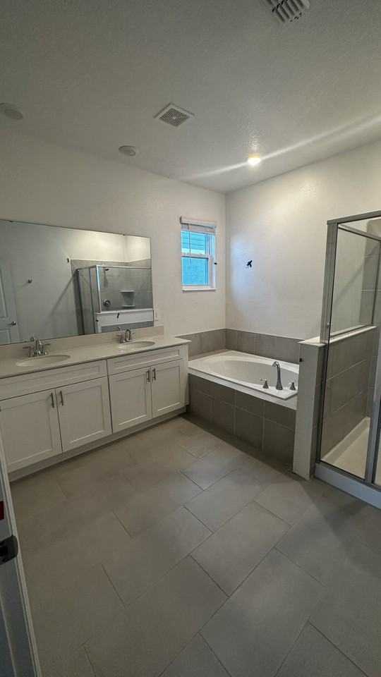 7157 Dilly Lake Ave - Photo 2 of 24