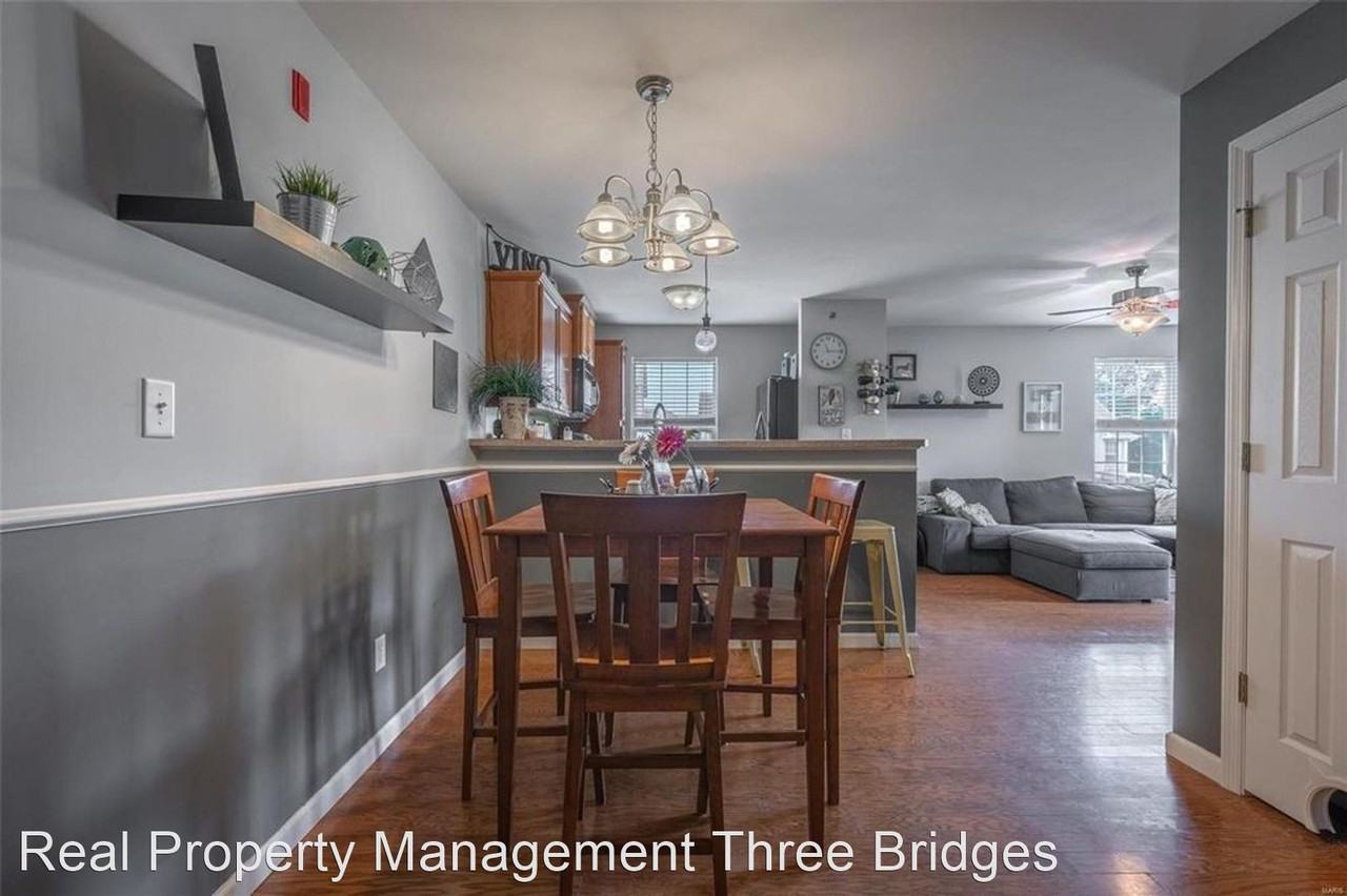 6203 Spring River Dr - Photo 3 of 17